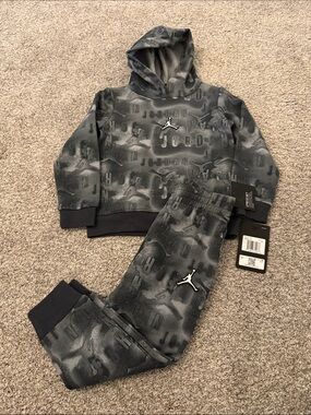 Jordan Jordan Kids' Essentials Fleece Hoodie Joggers Set Graphic Print 4T NEW